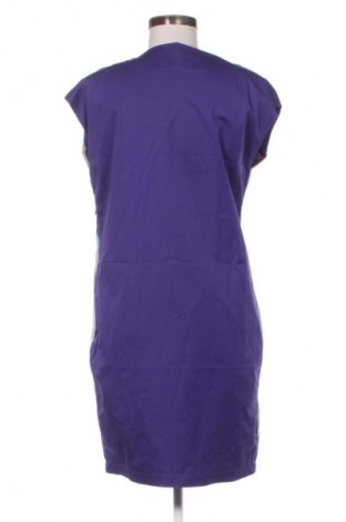 Рокля Love Moschino, Размер L, Цвят Многоцветен, Цена 104,81 €