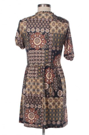 Sukienka Luxzuz One Two, Rozmiar M, Kolor Kolorowy, Cena 186,60 zł