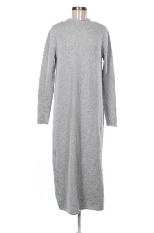 Рокля Mango, Размер L, Цвят Сив, Цена 20,91 €