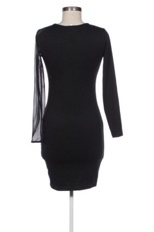 Sukienka Mayo Chix, Rozmiar M, Kolor Czarny, Cena 90,99 zł