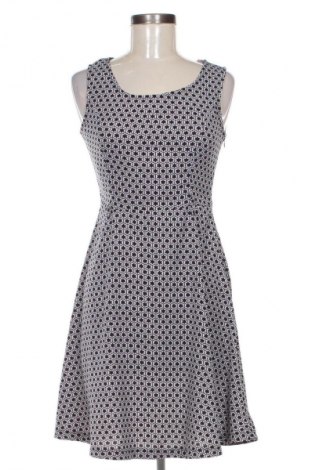 Рокля Mela Loves London, Размер M, Цвят Многоцветен, Цена 24,54 €