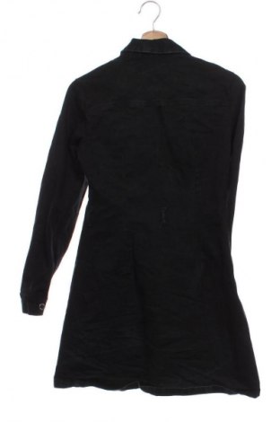 Рокля Mohito, Размер XS, Цвят Черен, Цена 24,44 €