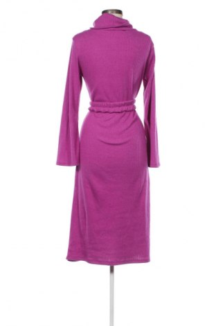 Рокля NEW COLLECTION, Размер M, Цвят Розов, Цена 24,44 €