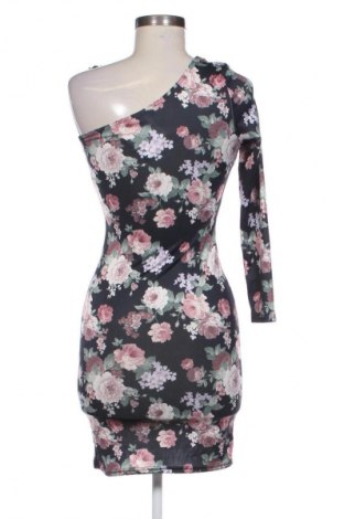 Рокля New Look, Размер M, Цвят Многоцветен, Цена 20,00 €