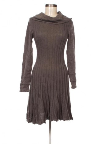 Рокля Nile, Размер S, Цвят Многоцветен, Цена 66,56 €