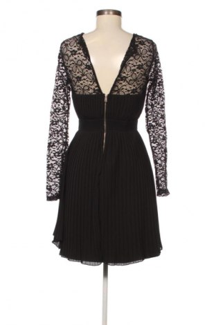 Ruha Piazza Italia, Méret M, Szín Fekete, Ár 2 749 Ft