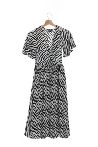 Рокля Pretty Little Thing, Размер XXS, Цвят Многоцветен, Цена 13,43 €