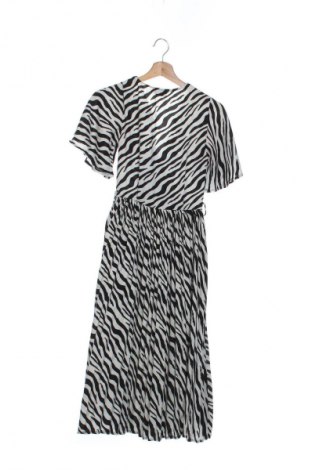 Рокля Pretty Little Thing, Размер XXS, Цвят Многоцветен, Цена 13,43 €