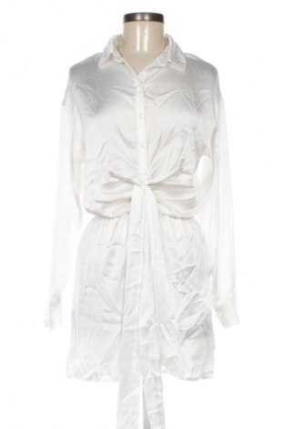 Рокля Pull&Bear, Размер M, Цвят Бял, Цена 6,13 €