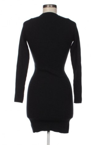 Sukienka Reserved, Rozmiar M, Kolor Czarny, Cena 28,99 zł