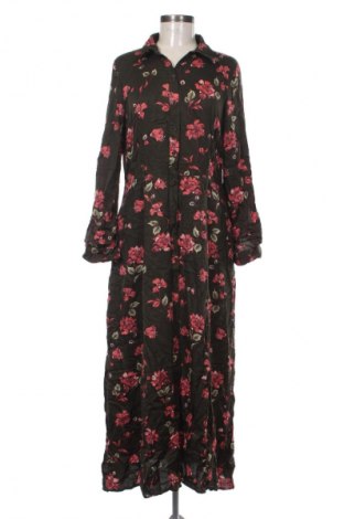 Рокля Reserved, Размер M, Цвят Многоцветен, Цена 24,54 €