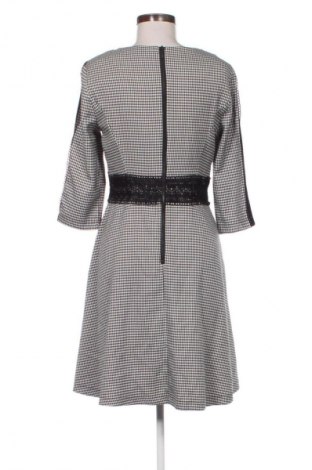 Šaty  Reserved, Velikost M, Barva Vícebarevné, Cena  567,00 Kč
