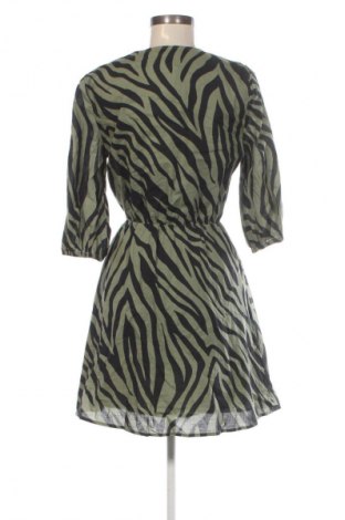 Рокля Reserved, Размер XS, Цвят Многоцветен, Цена 8,69 €