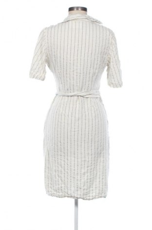 Рокля Reserved, Размер M, Цвят Многоцветен, Цена 20,00 €