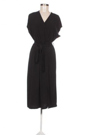 Sukienka Reserved, Rozmiar M, Kolor Czarny, Cena 106,90 zł