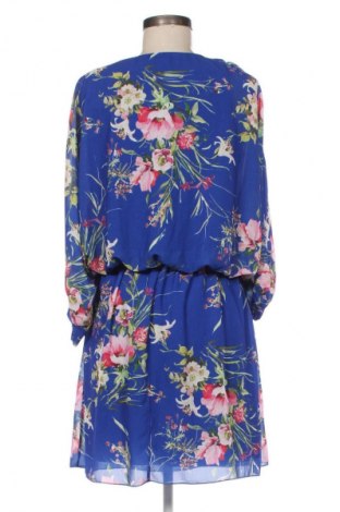 Рокля Rinascimento, Размер XS, Цвят Многоцветен, Цена 113,17 €