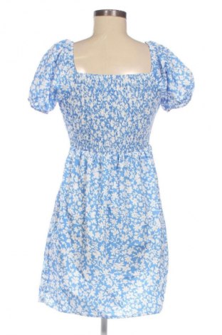 Рокля SHEIN, Размер M, Цвят Многоцветен, Цена 8,18 €