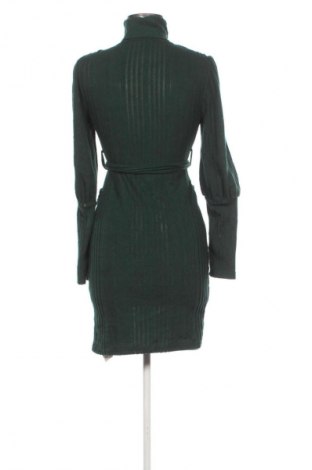 Kleid SHEIN, Größe M, Farbe Grün, Preis 9,99 €