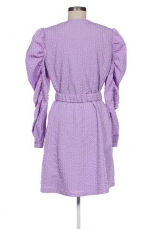 Рокля Selected Femme, Размер M, Цвят Лилав, Цена 42,01 €