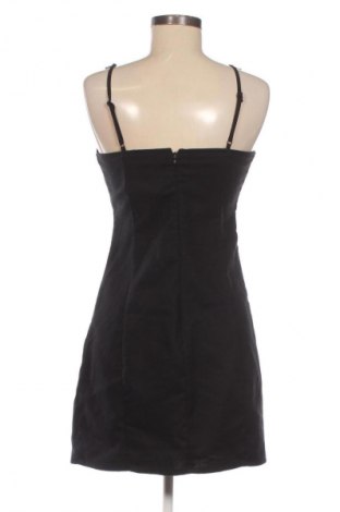 Рокля Sinsay, Размер M, Цвят Черен, Цена 19,95 €