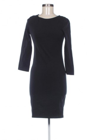 Рокля Sinsay, Размер M, Цвят Черен, Цена 20,00 €