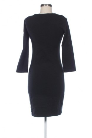 Рокля Sinsay, Размер M, Цвят Черен, Цена 20,00 €