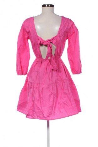 Рокля Sinsay, Размер M, Цвят Розов, Цена 11,75 €