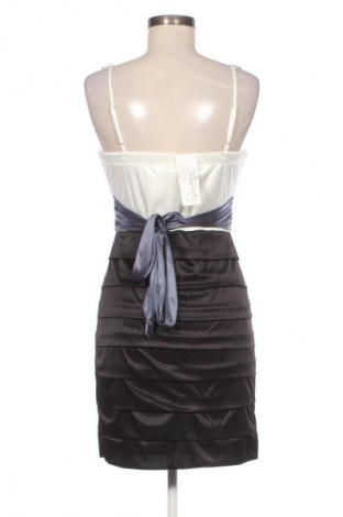 Рокля Speechless, Размер L, Цвят Многоцветен, Цена 72,00 €