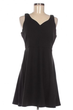 Ruha Sumissura, Méret L, Szín Fekete, Ár 5 659 Ft