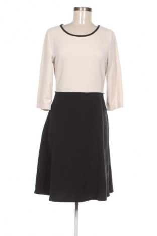 Ruha Taifun, Méret M, Szín Sokszínű, Ár 6 759 Ft