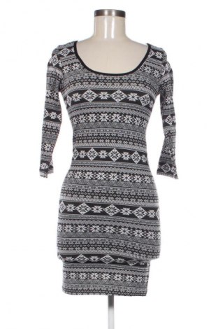 Рокля Terranova, Размер XS, Цвят Многоцветен, Цена 20,00 €