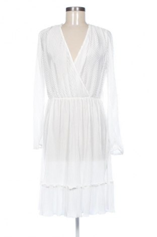 Ruha Unbranded, Méret L, Szín Fehér, Ár 4 769 Ft