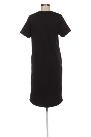 Рокля Pull&Bear, Размер M, Цвят Черен, Цена 9,71 €