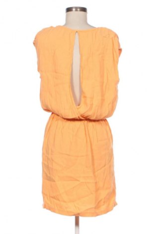 Рокля United Colors Of Benetton, Размер M, Цвят Оранжев, Цена 25,00 €