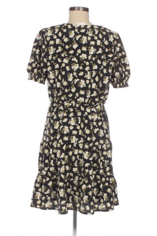 Рокля VILA, Размер M, Цвят Многоцветен, Цена 8,18 €