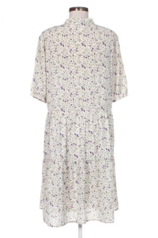 Рокля Vero Moda, Размер XL, Цвят Многоцветен, Цена 13,81 €