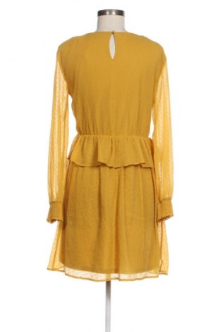 Рокля Vero Moda, Размер M, Цвят Жълт, Цена 13,81 €