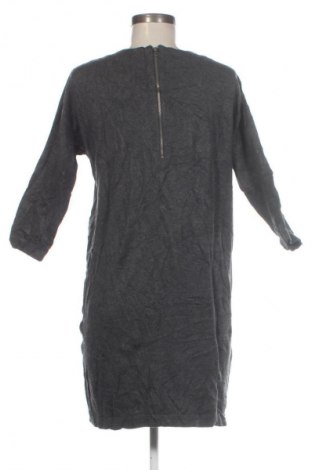 Šaty  Vero Moda, Velikost M, Barva Šedá, Cena  119,00 Kč