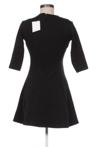 Рокля Zara, Размер M, Цвят Черен, Цена 32,00 €