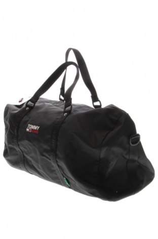 Geantă de călătorie Tommy Jeans, Culoare Negru, Preț 542,17 Lei