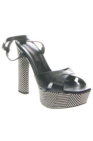 Sandały Carlo Fabiani, Rozmiar 38, Kolor Czarny, Cena 278,64 zł