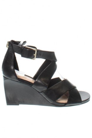 Sandalen Clarks, Größe 41, Farbe Schwarz, Preis 73,92 €