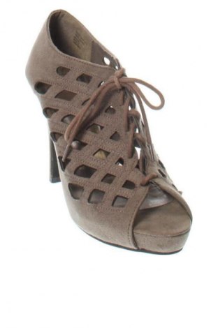 Sandalen F&F, Größe 39, Farbe Braun, Preis 26,07 €