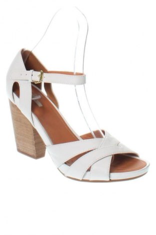 Сандали Geox, Размер 41, Цвят Бял, Цена 61,39 €