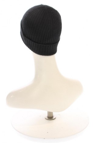 Čepice  Lacoste, Barva Černá, Cena  699,00 Kč