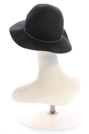 Čepice  Reserved, Barva Černá, Cena  201,00 Kč