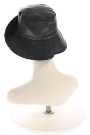 Căciulă Stradivarius, Culoare Multicolor, Preț 67,77 Lei