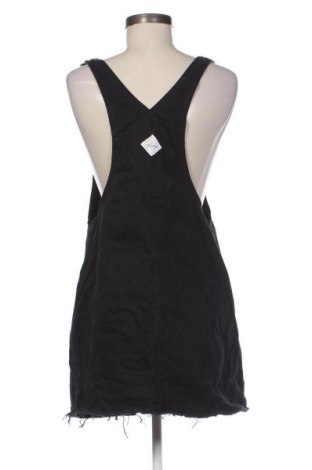 Sukienka Pull&Bear, Rozmiar L, Kolor Czarny, Cena 106,90 zł