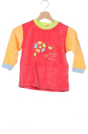 Детска пижама, Размер 5-6y/ 116-122 см, Цвят Многоцветен, 80% памук, 20% полиестер, Цена 6,09 лв.