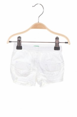 Детски къс панталон United Colors Of Benetton, Размер 2-3m/ 56-62 см, Цвят Бял, Памук, Цена 6,25 лв.